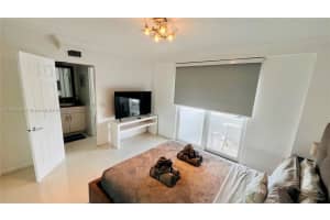 North Bay Village, FL 33141, Sold 08/01/25