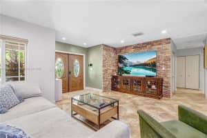 5130 SW 99th Ave, Miami, FL 33165, Sold 09/22/25