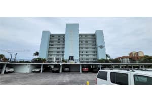 3040 Lake Shore Dr Ph2, Riviera Beach