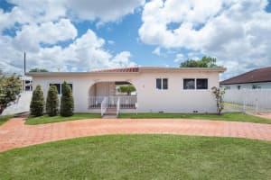 241 Nw 46th Ave Miami, FL 33126 - MLS#A11795848