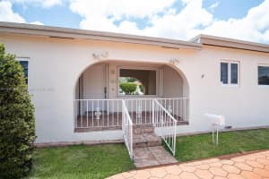 241 Nw 46th Ave Miami, FL 33126 - MLS#A11795848