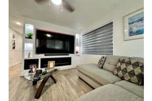 468 E 50th St, Hialeah, FL 33013, Sold 08/25/25