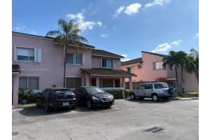 8039 Lake Dr 203 Doral, FL 33166 Sold 09/10/25