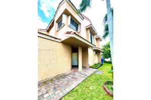 19135 NW 82nd Cir Ct, Hialeah, FL 33015, Sold 07/25/25