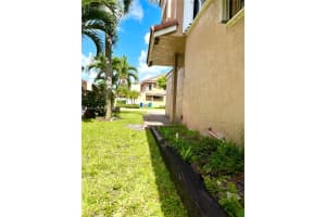 19135 NW 82nd Cir Ct, Hialeah, FL 33015, Sold 07/25/25