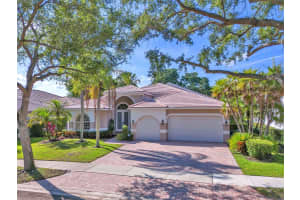 2623 Oakbrook Dr, Weston, FL 33332, Sold 08/08/25