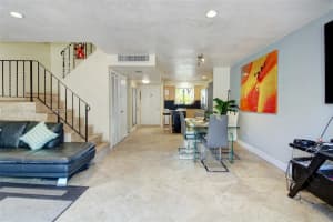 3321 Farragut St 7D, Hollywood, FL 33021 - MLS#A11796061