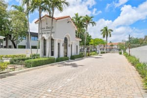 1018 NE 208th St, Miami, FL 33179, Sold 08/20/25