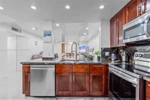 301 NE 14th Ave APT 207, Hallandale Beach, FL 33009, - MLS#A11796195