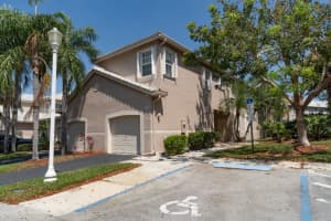 1999 Madeira Dr 1999, Weston