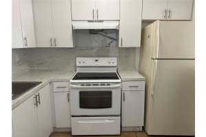 525 W 69th St, Hialeah, FL 33014, Sold 07/17/25