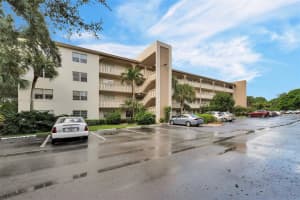 2301 Lucaya Ln J4, Coconut Creek