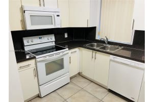 6115 Nw 186th St 202, Hialeah