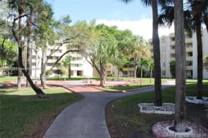 10000 NW 80th Ct, Hialeah Gardens, FL 33016, Sold 06/20/25