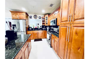 1245 Sw 85th Ave Miami, FL 33144 - MLS#A11796444