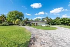 12300 Sw 67th Ave Pinecrest, FL 33156 - MLS#A11796485