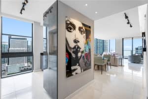 1010 Brickell Ave Unit 3501, Miami, FL 33131, Sold 08/20/25
