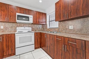 6215 W 24th Ave Apt 203-7, Hialeah, FL 33016, - MLS#A11796570