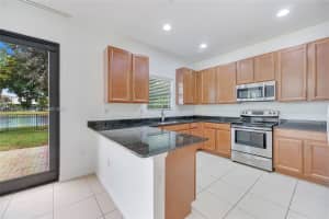 704 NE 193rd St, Miami, FL 33179, - MLS#A11796616