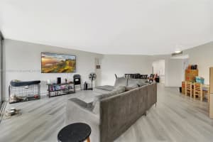 1301 NE 191st St F417, Miami, FL 33179 - MLS#A11796682