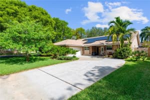 15941 Cobblestone Ct Davie, FL 33331 - MLS#A11796690