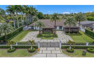 3811 Sw 129th Ave Miami, FL 33175 - MLS#A11796741