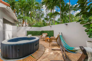 1110 Canella Ln Hollywood, FL 33019 - MLS#A11796889