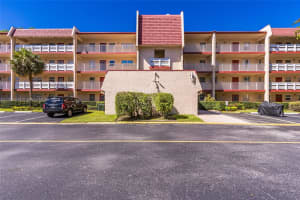 1005 Country Club Dr 307, Margate