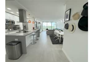 9500 W Bay Harbor Dr APT 6B, Bay Harbor Islands, FL 33154, - MLS#A11796948