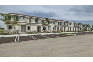 1443 Ne 3rd Avenue, Florida City