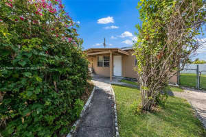 5720 Sw 40th Ct West Park, FL 33023 - MLS#A11796992