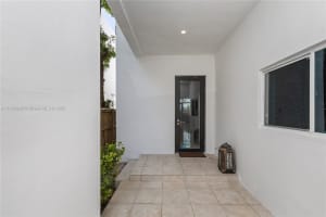 3243 Percival Ave, Miami, FL 33133, Sold 08/11/25