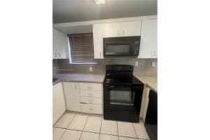 8170 Nw 10th St 2 Miami, FL 33126 - MLS#A11797074