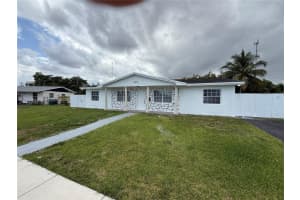 20570 Nw 1st Ct, Miami Gardens