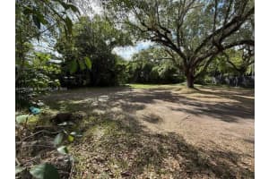 3850 Plaza St Miami, FL 33133 - MLS#A11797155