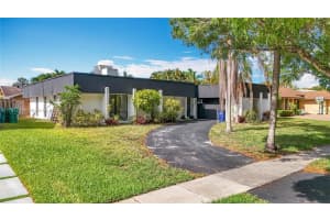 10430 SW 51st St, Cooper City, FL 33328, Sold 07/18/25