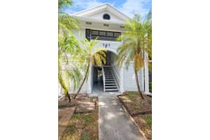 933 Ne 199th St 207 Miami, FL 33179 - MLS#A11797442