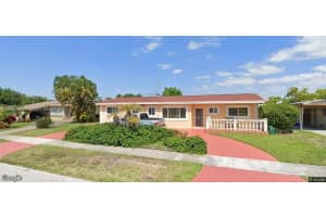 1461 Nw 175th Ter, Miami Gardens
