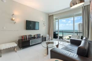 6801 Collins Ave Ph10 Miami Beach, FL 33141 - MLS#A11797455