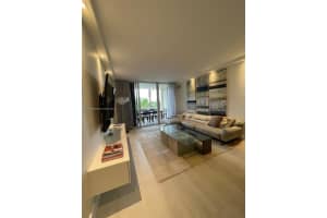 701 Crandon Blvd 402, Key Biscayne