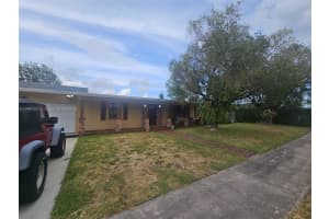 10775 Westwood Lake Dr, Miami, FL 33165, Sold 08/01/25