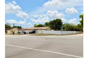 5730 Nw 199th St, Hialeah