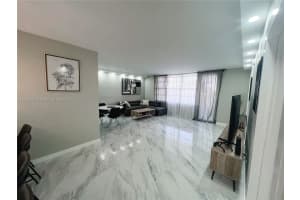3725 S Ocean Dr 425, Hollywood