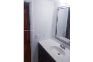 15600 Nw 7th Ave 319, Miami