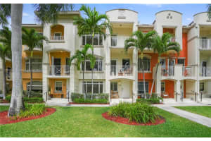 18445 Ne 27th Pl, Aventura
