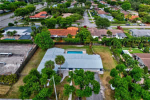 8700 Sw 87th Ave, Miami