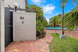 4718 SW 67th Ave, Miami, FL 33155, Sold 08/19/25