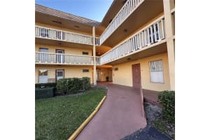 5860 Nw 64th Ave 203, Tamarac
