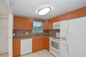 6650 Royal Palm Blvd 206c, Margate
