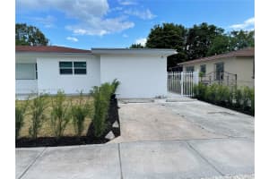 320 NE 160th St b, Miami, FL 33162, - MLS#A11797733